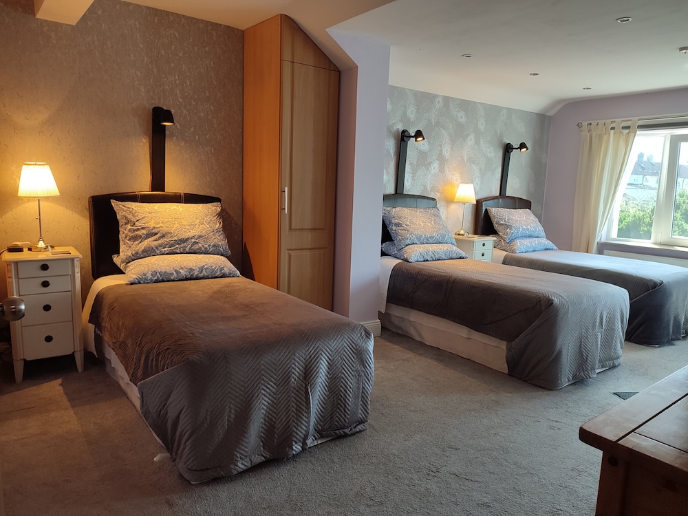 Family Triple Room, 3 Twin Beds, Non Smoking, Garden View