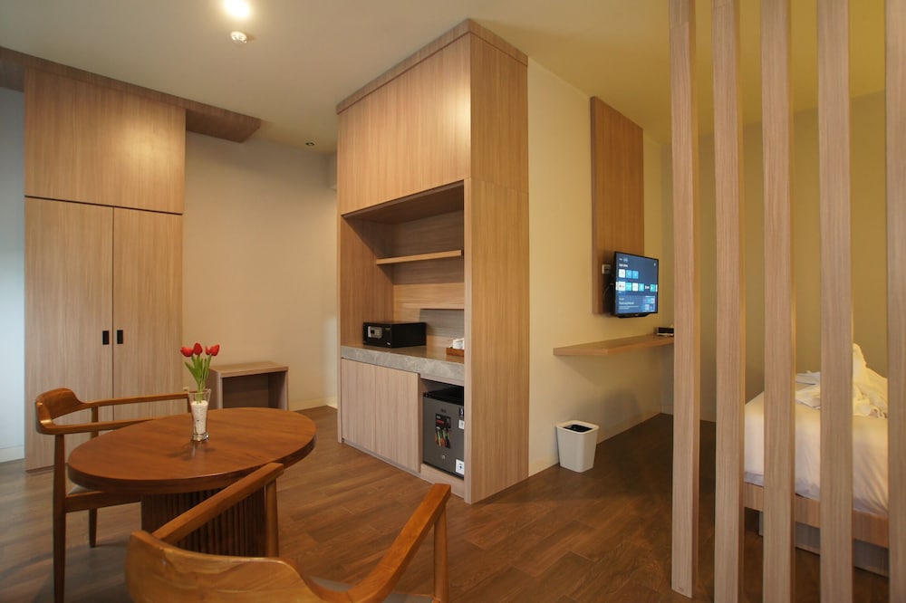 Business Suite photo 3