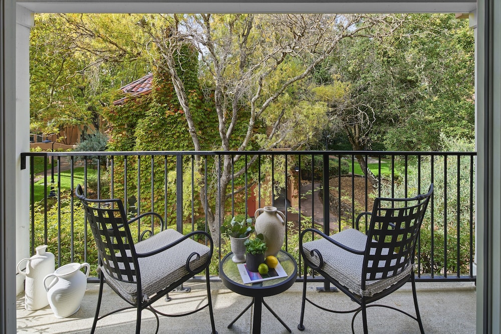 Suite, 1 King Bed with Sofa bed, Balcony, Vineyard View - Photo 6