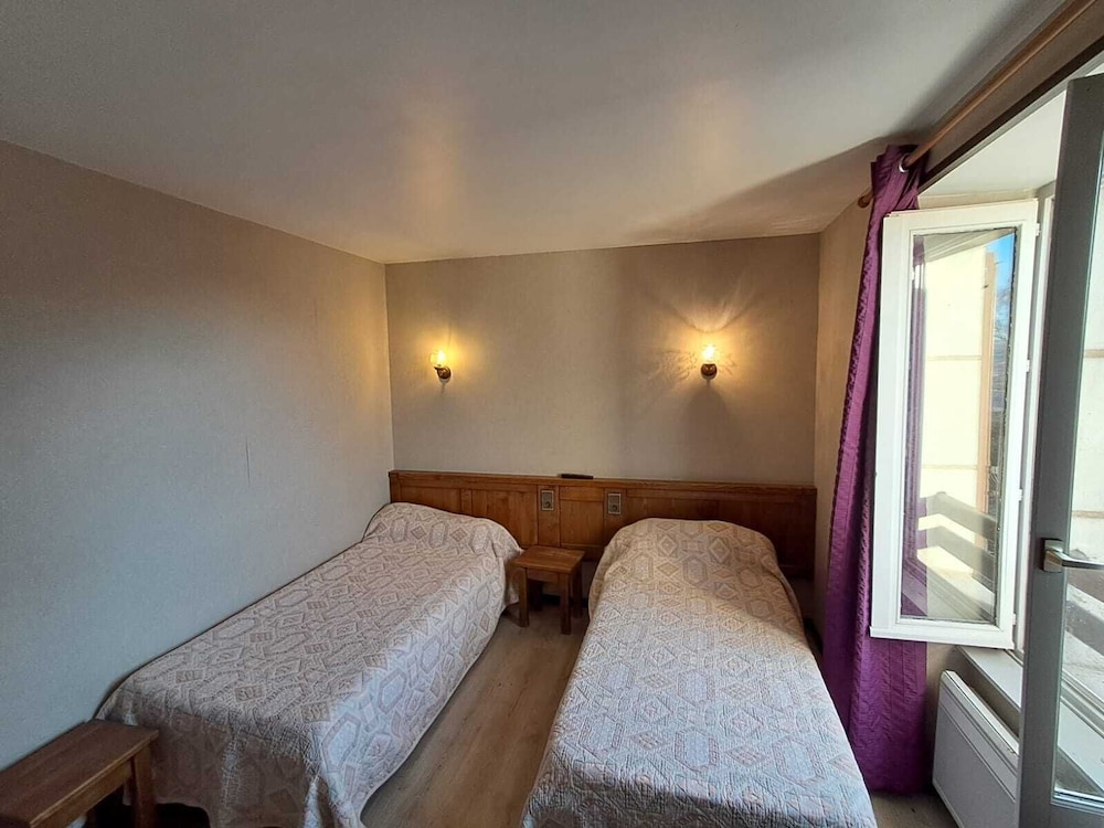 Classic Twin Room