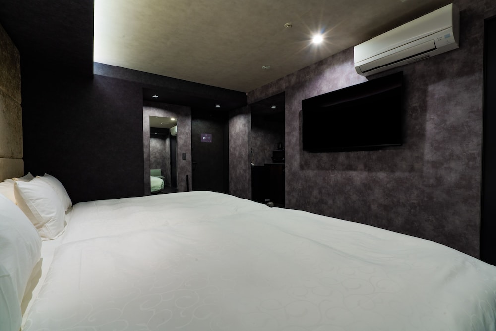 Superior Studio - Photo 3