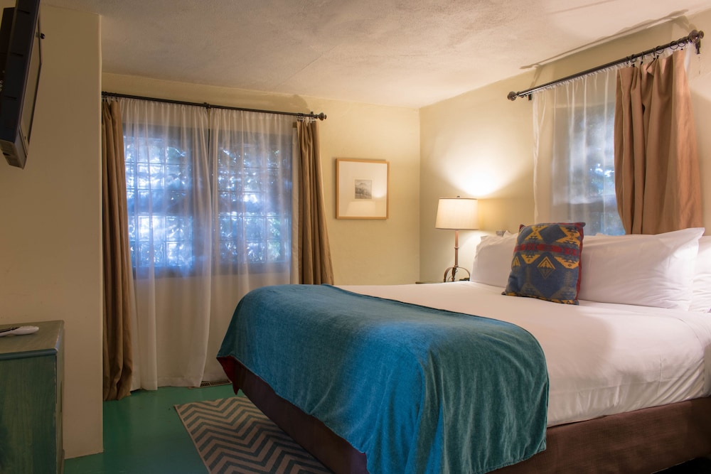 Standard Room, 1 Bedroom, Fireplace - Photo 3