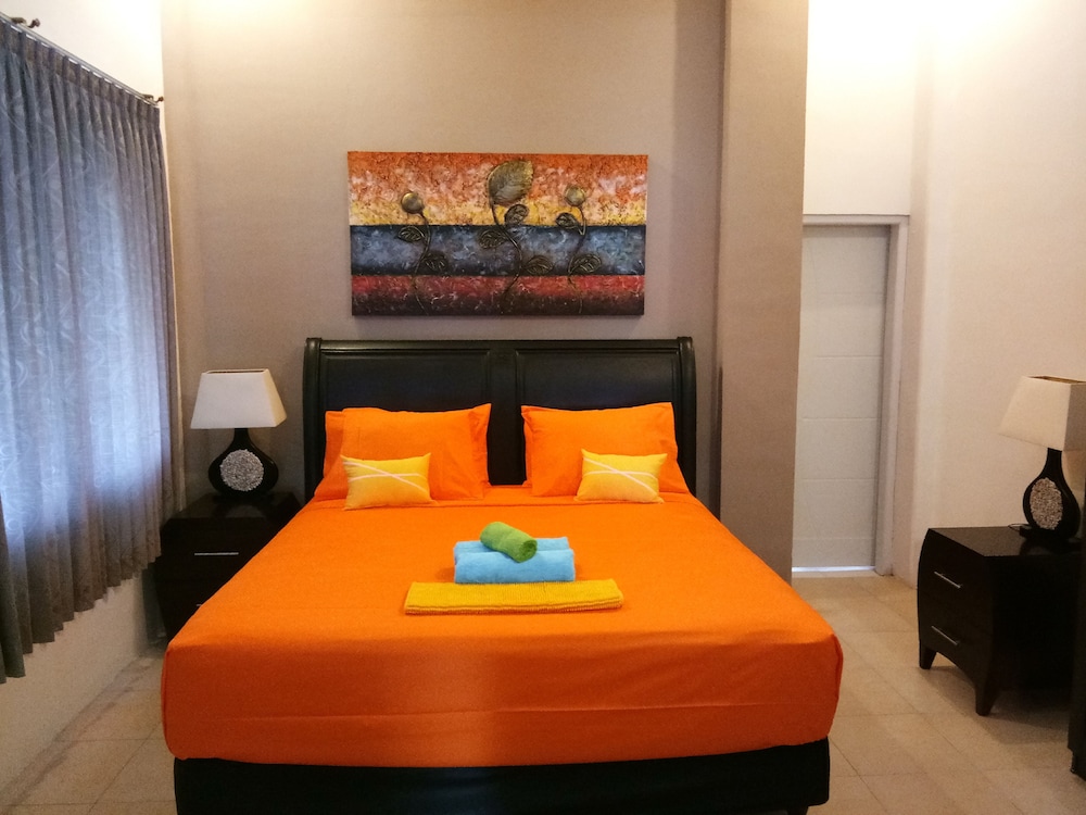 Deluxe Double Room, 1 King Bed, Non Smoking photo 1