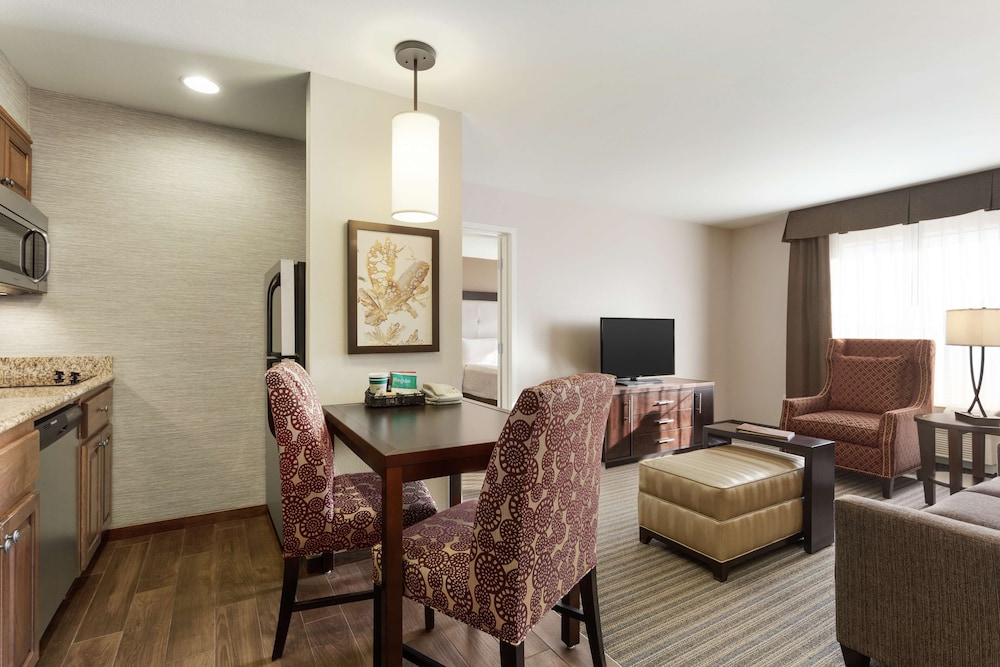 Suite, Accessible, Bathtub (Mobility & Hearing) photo 1