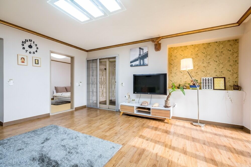 Room (First Floor) photo 2