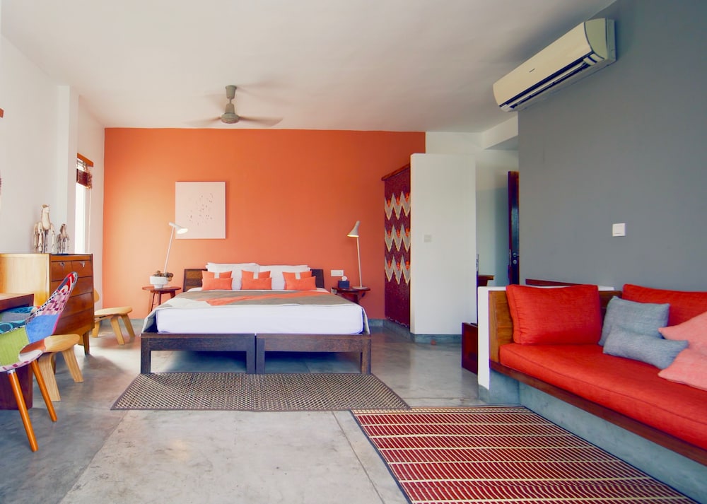 Penthouse, 1 King Bed, Jetted Tub, City View photo 2