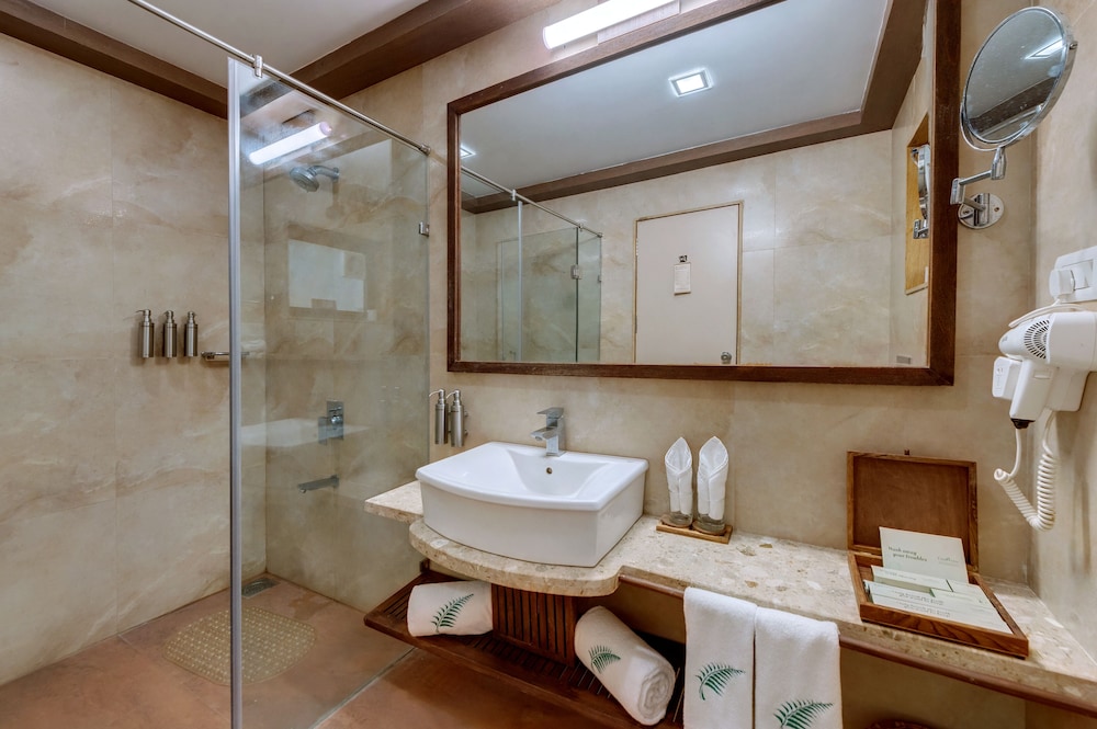 Fern Club Suite - Photo 8