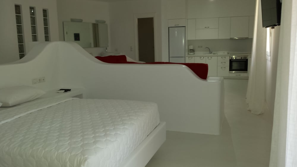 Comfort Suite photo 2