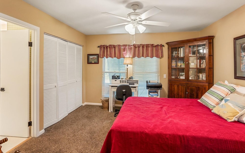 Apartment, Multiple Beds, Kitchen, Beach View photo 1