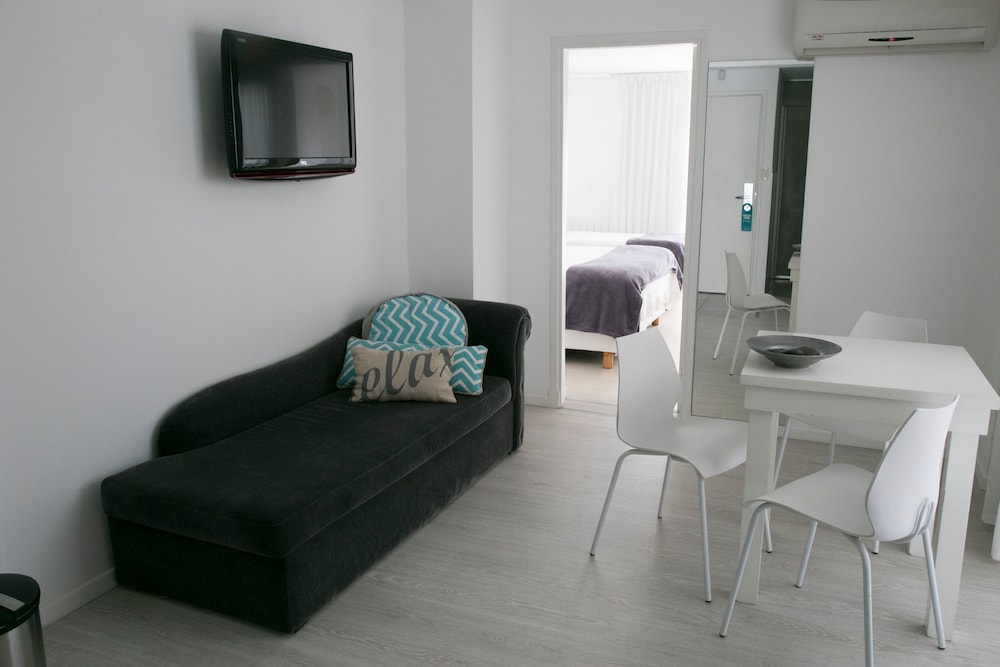 Suite, 2 Bedrooms photo 2