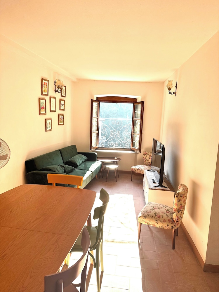 Apartment, River View