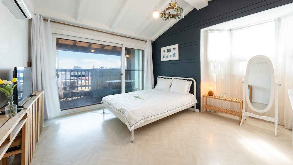 Basic Room, 1 Bedroom (sarang1) - Photo 1
