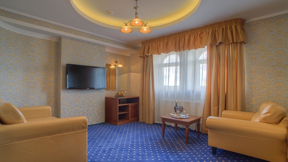 Junior Double Room, 1 Double Bed with Sofa bed, Courtyard Area photo 2