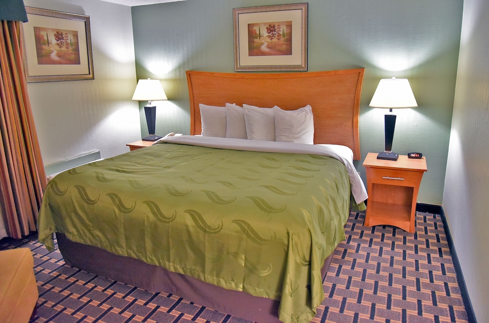 Business Suite, 1 King Bed, Non Smoking - Photo 3