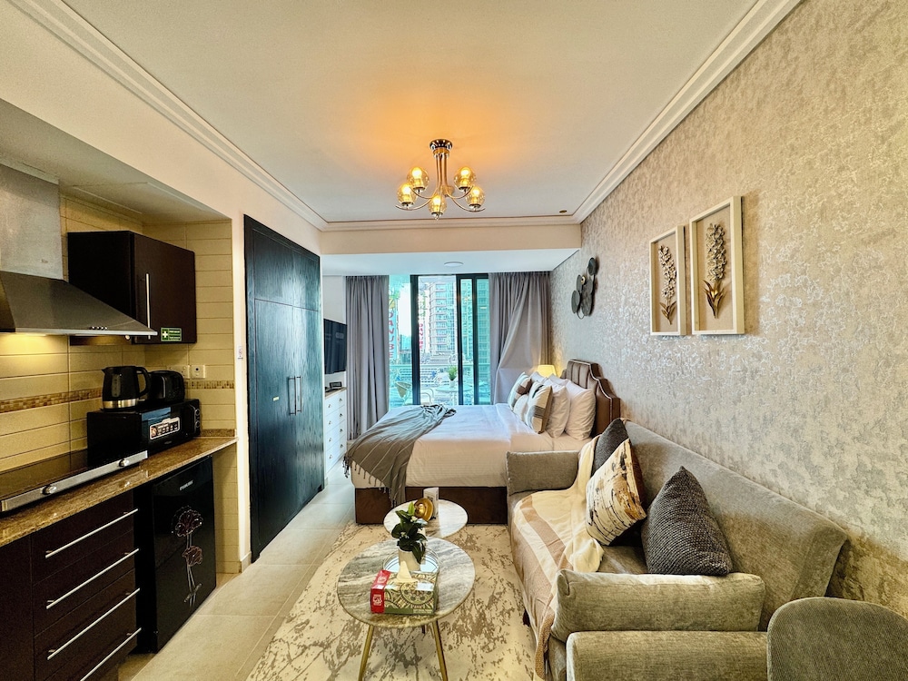 Deluxe Apartment, Balcony, City View photo 3
