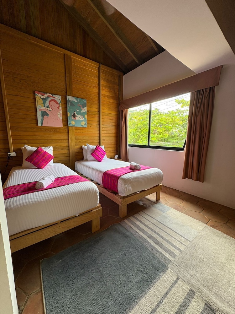 Small Twin Room photo 2