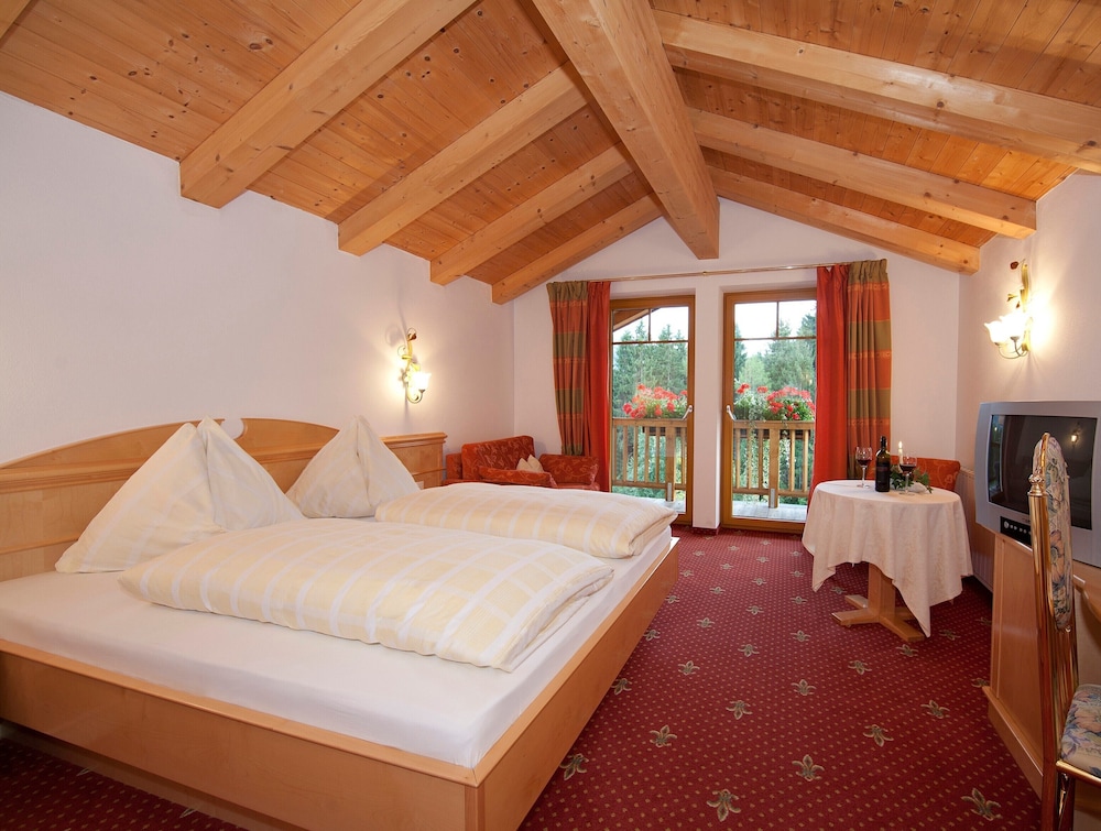 Classic Double Room, 1 Queen Bed