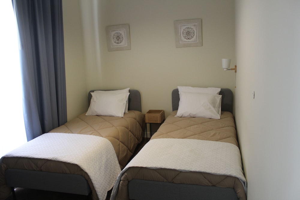 Comfort Twin Room, City View