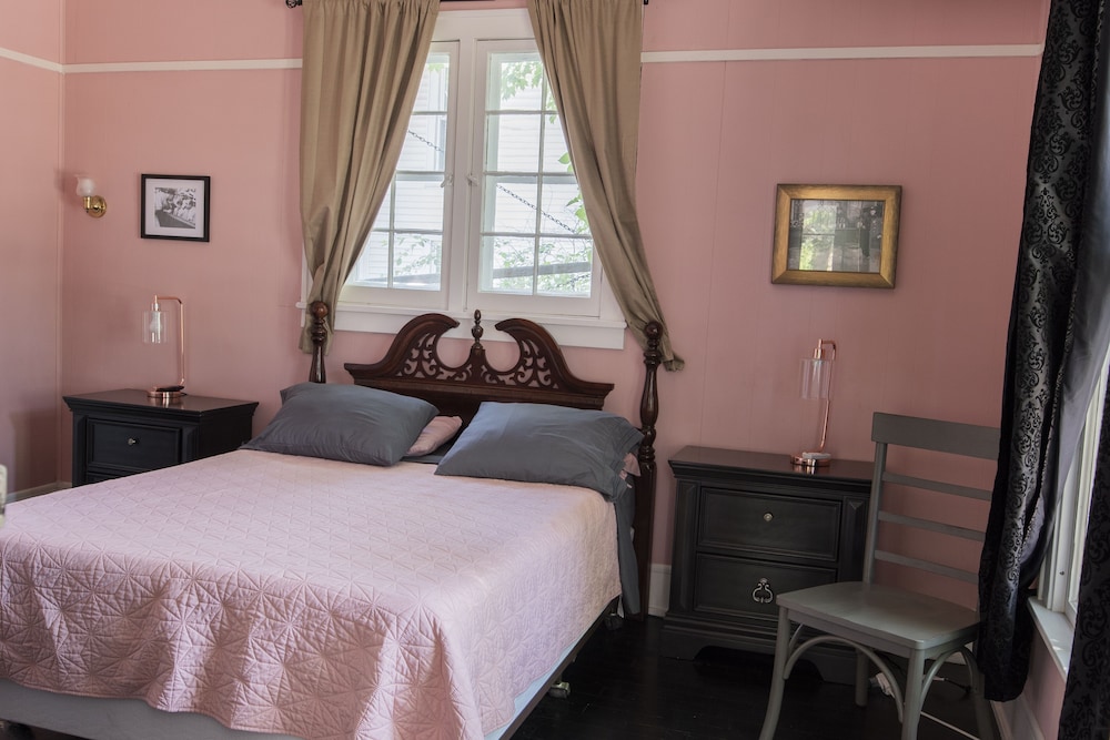 Traditional Double Room, 1 Queen Bed photo 1