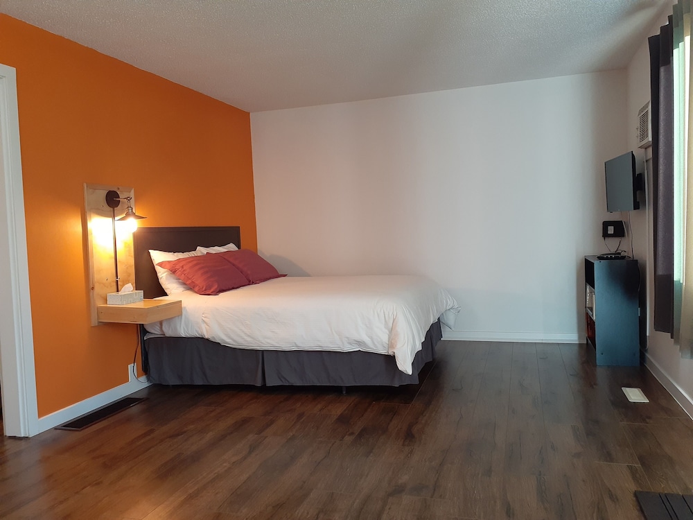 Basic Double Room