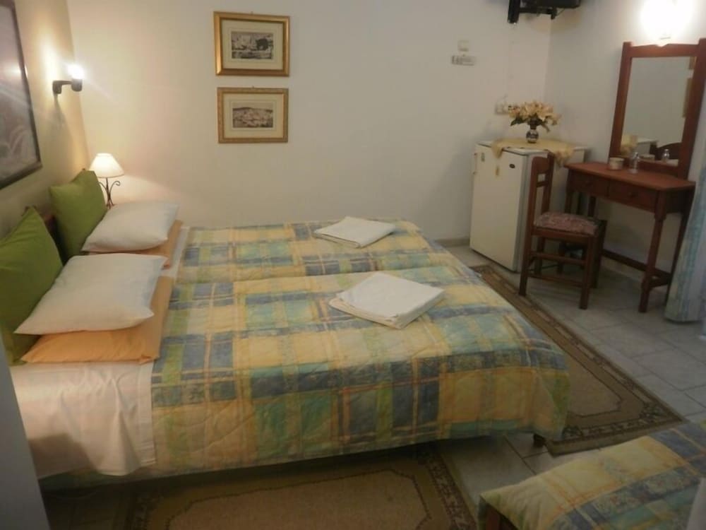 Triple Room - Photo 2