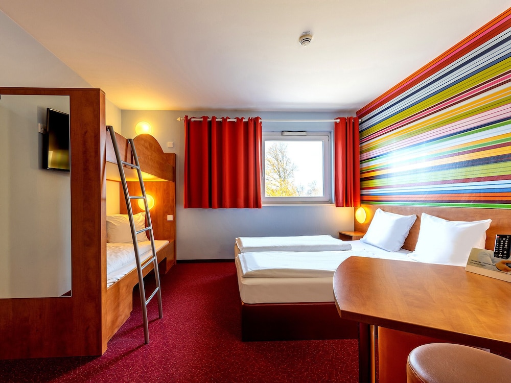 Standard Quadruple Room, Non Smoking