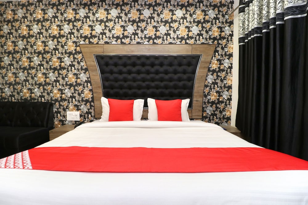 Deluxe Double Or Twin Room, 1 King Bed photo 1