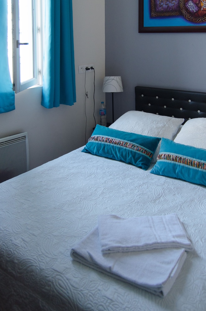 Double Room, Ensuite (Chambre Standard) photo 2