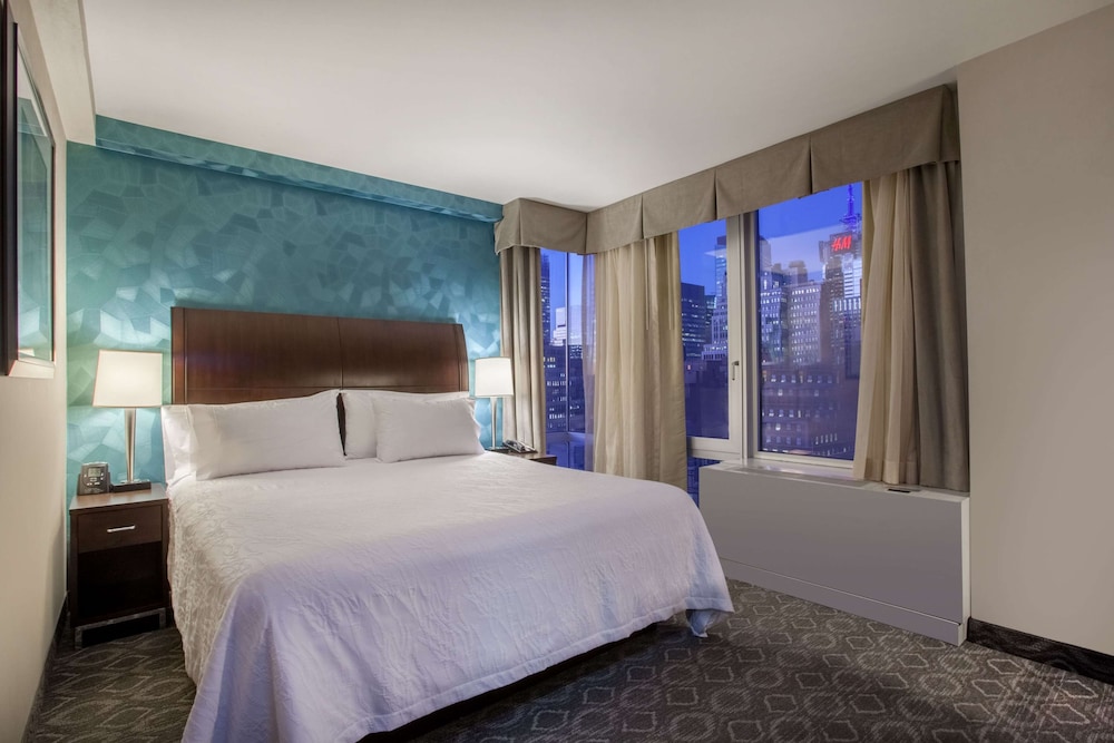 Room, 1 King Bed, Accessible (Roll-in Shower)