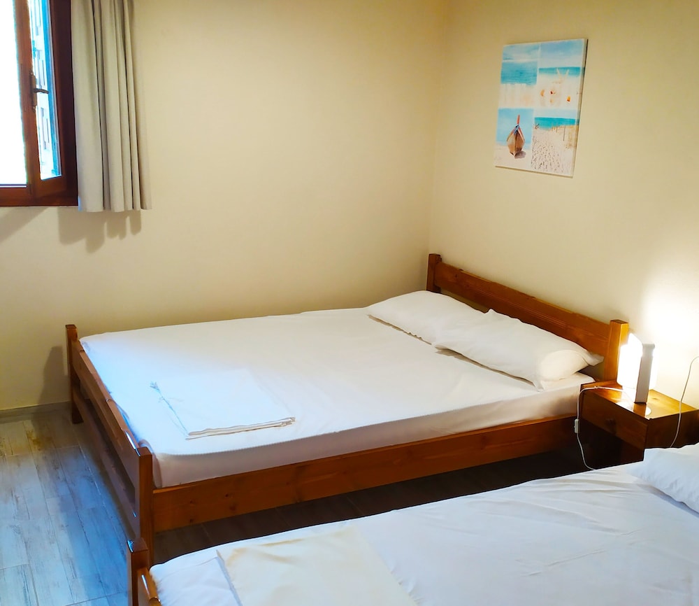 Deluxe Apartment, 2 Bedrooms, Sea View (Number 3)