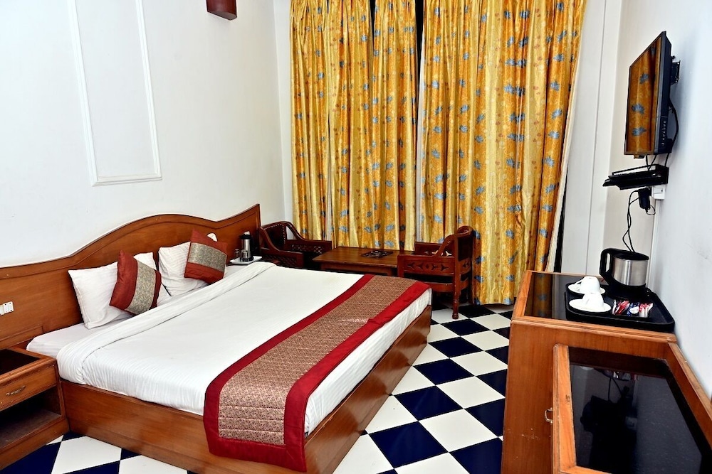 Deluxe Room - Photo 6