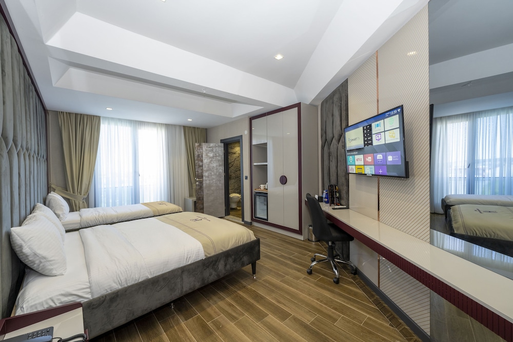 Deluxe Double or Twin Room - Photo 21