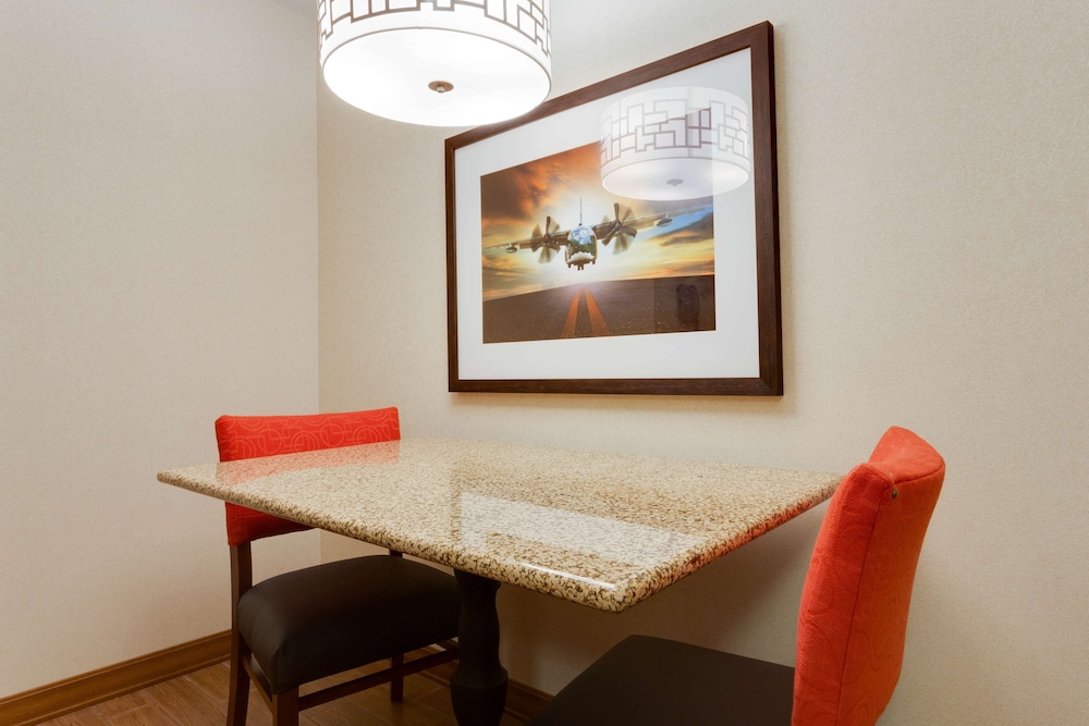 Deluxe Suite, Multiple Beds, Refrigerator & Microwave (Oversized, 2 Rooms)