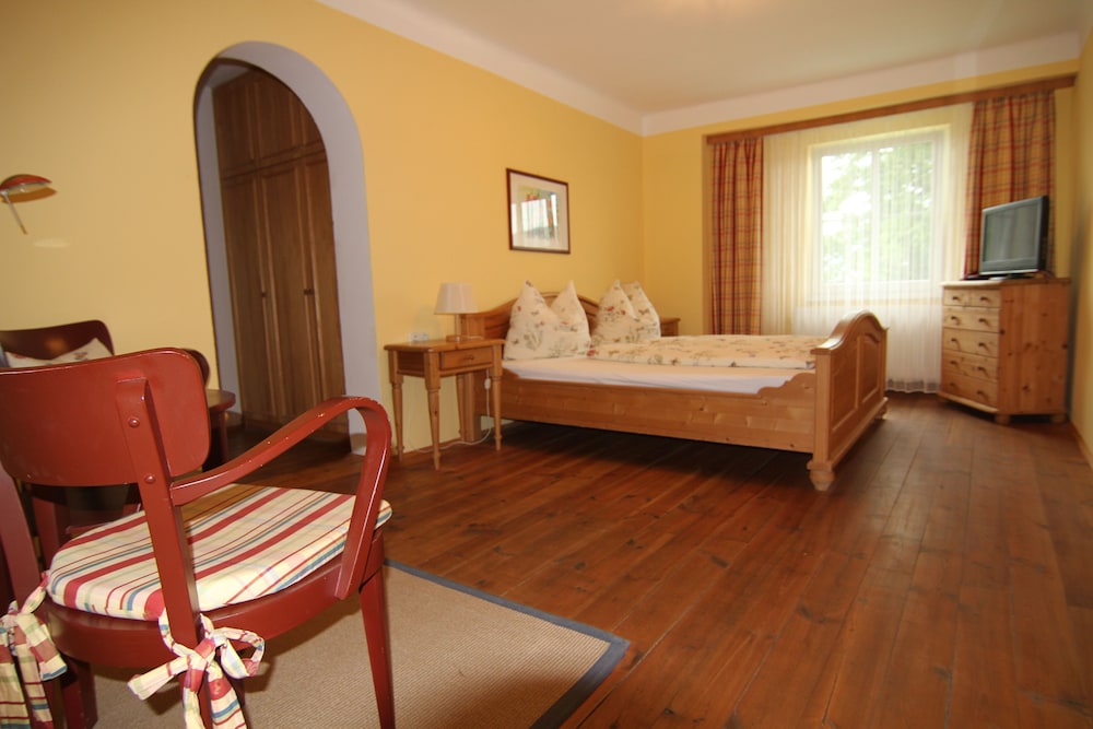 Family Room photo 2