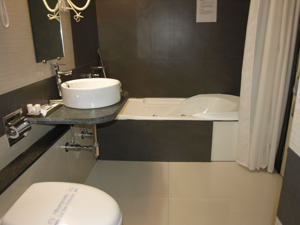 Executive Room - Photo 2
