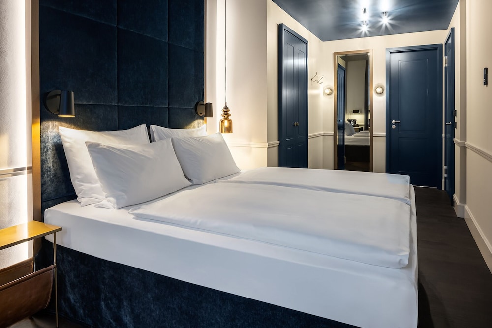 Comfort Room photo 2