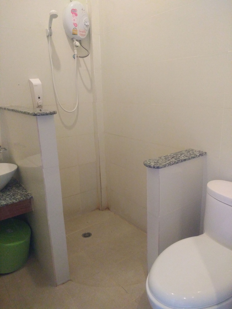 Standard Twin Room photo 2