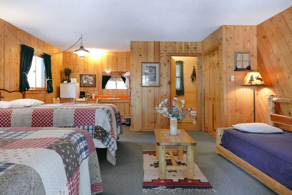 Bill Cody Cabin photo 2