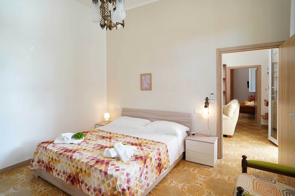 Villa photo 1