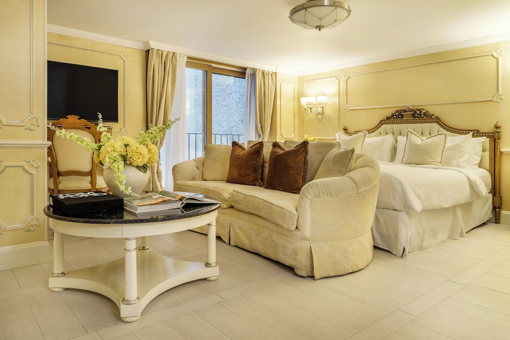 Comfort Double Room, Balcony, City View