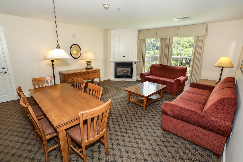 One Bedroom Suite - Photo 1