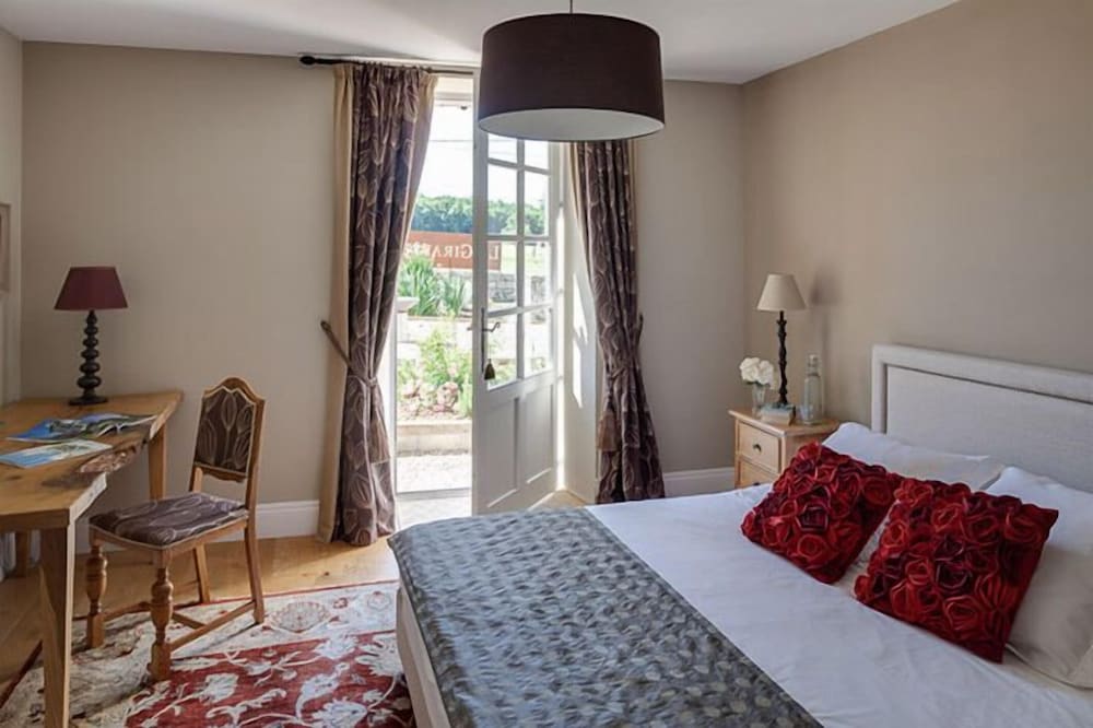 Double Room (Rose) photo 1