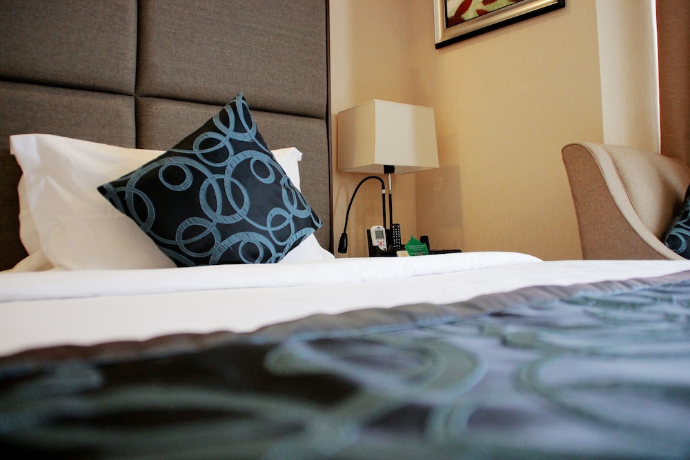 Superior Room, 1 Queen Bed photo 2