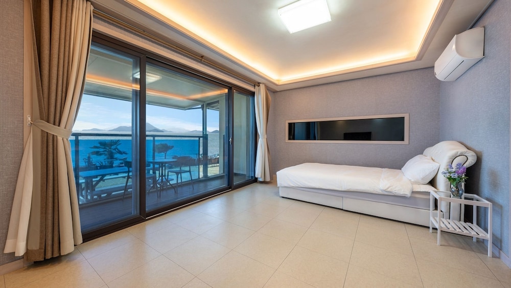 Basic Room, 1 Bedroom (ROOM 105(Ocean view)) - Photo 2