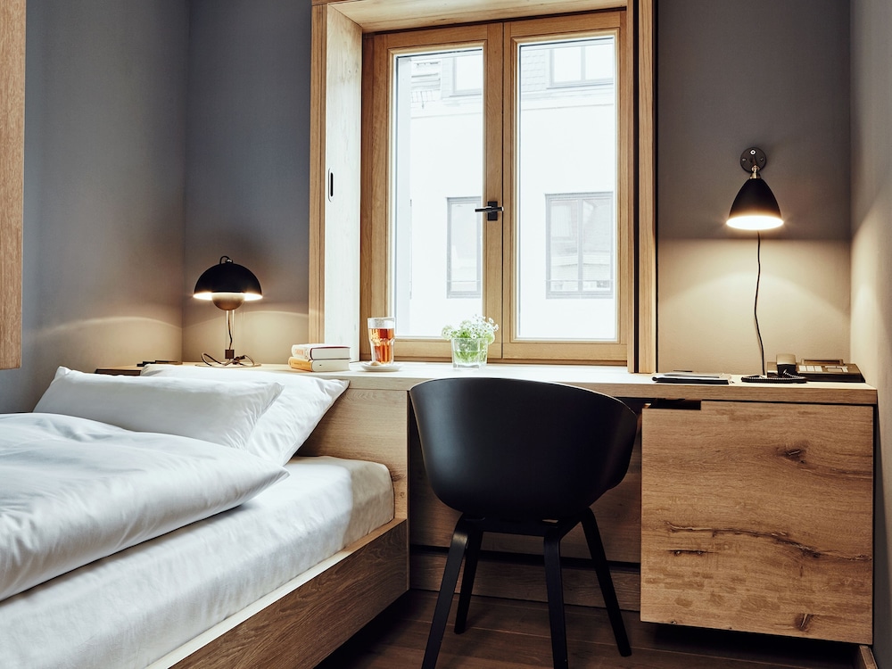 Classic Single Room