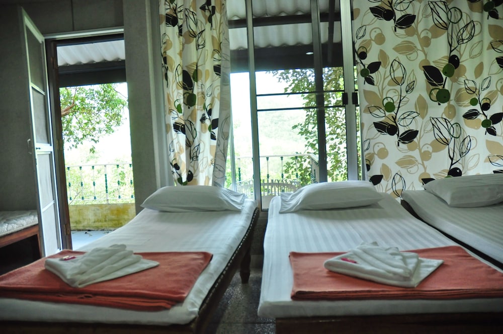 6 Beds Domitory photo 3