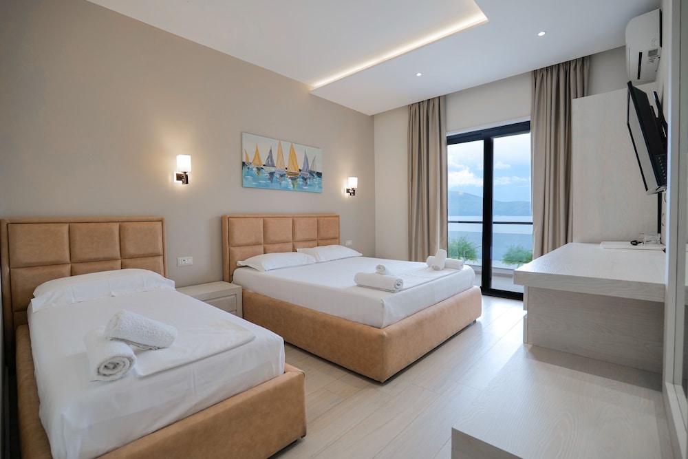 Triple Room, Sea View photo 3