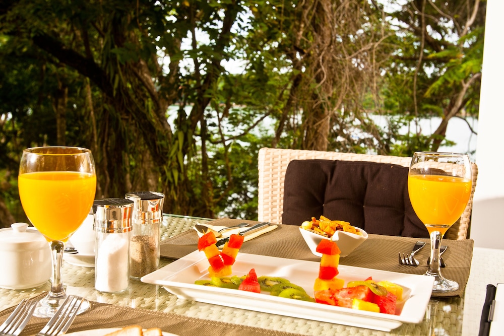 Bungalow, Sea Facing photo 3