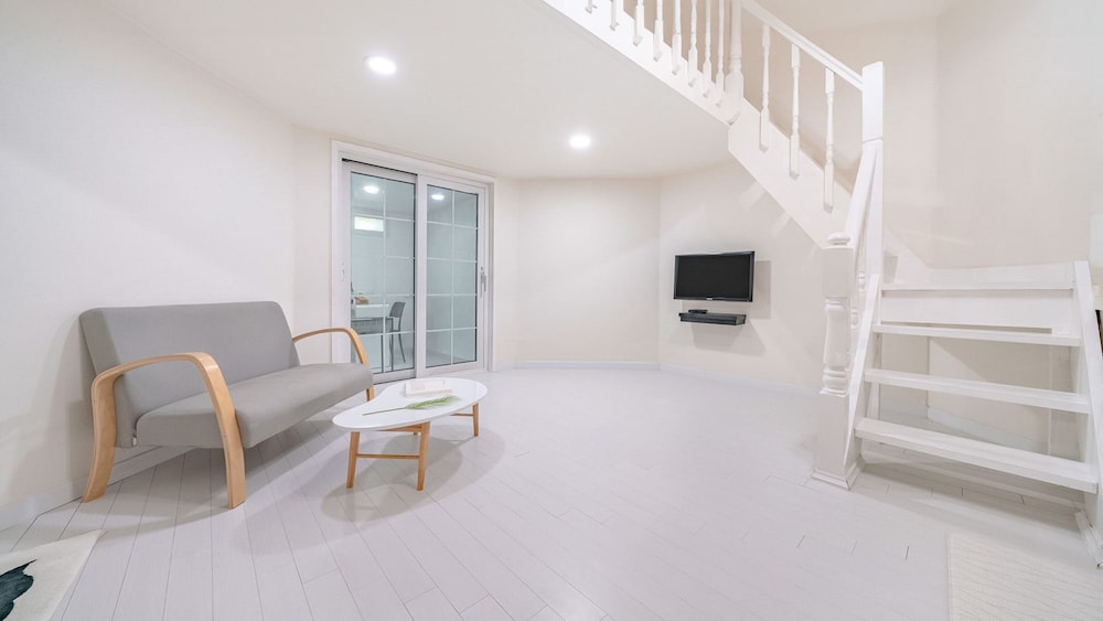 Basic Room, 1 Bedroom (A101) - Photo 1