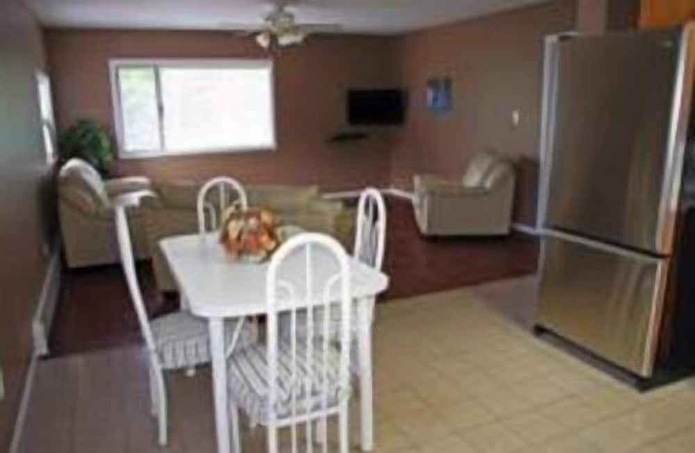Suite 3 photo 2